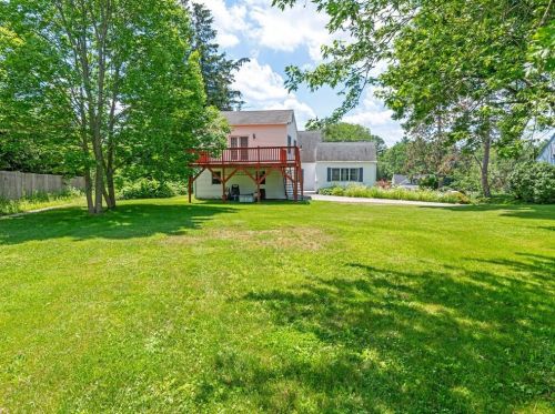 1626 Main St, Leicester MA 01524-1917 exterior