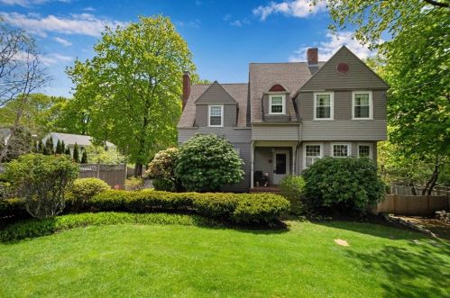 313 Hale St, Beverly, MA 01915-2027