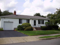 63 Selwyn Rd, Newton, MA 02461-2125