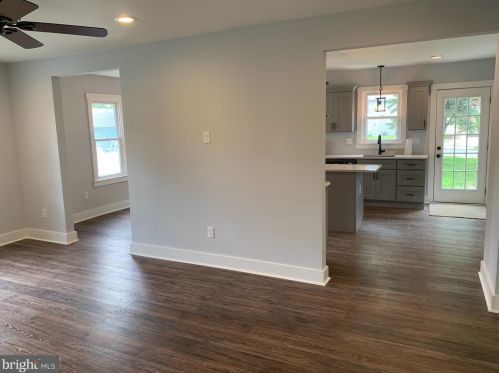 645 Delaware St, West Deptford NJ  08096-1576 exterior