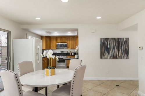 6 Palamedes, Irvine CA 92604-1930 exterior