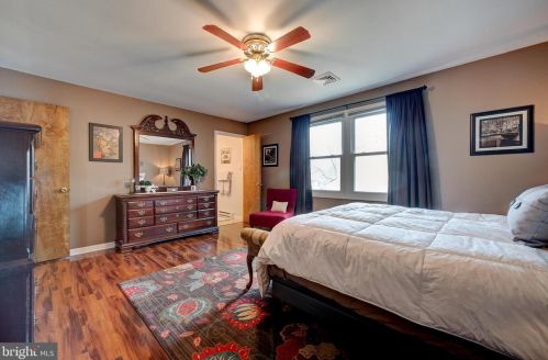 1157 Mantua Pike, West Deptford NJ 08097-1229 exterior