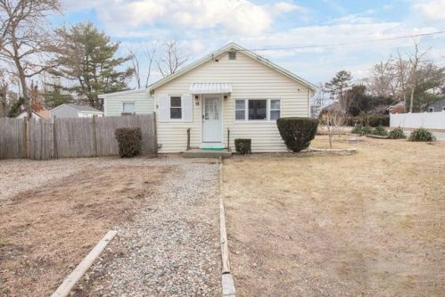 16 Spruce St, Plymouth MA  exterior