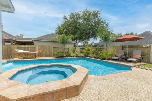 1531 Bellwood Lk Dr, Richmond TX 77406-7972 exterior