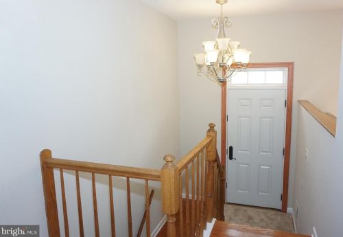 11916 New Country Ln, Columbia MD 21044-4405 exterior