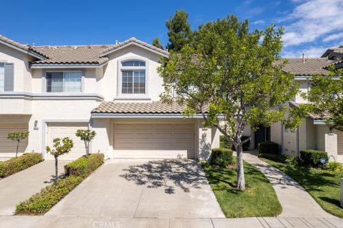 8035 Treeview Ct, Anaheim CA 92808-1553 exterior
