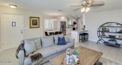 6717 14th Pl, Phoenix, AZ 85014-1127