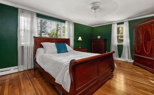 23 Colonial Rd, Hingham MA 02043-3639 exterior