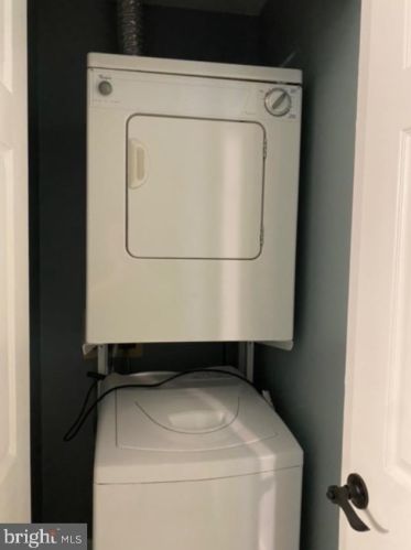 1244 Tristram Cir, West Deptford NJ  08051-2247 exterior