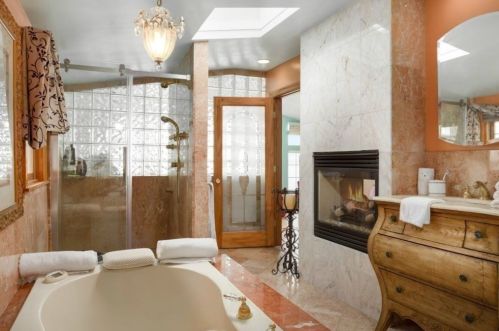 167 Wilson Rd, Nahant MA 01908-1022 exterior