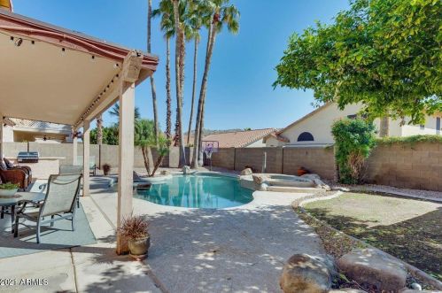 2145 Cathedral Rock Dr, Phoenix AZ 85048-8909 exterior