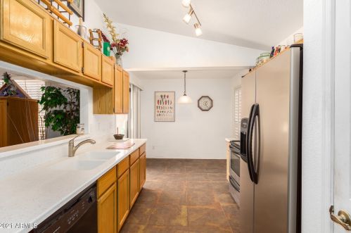 13642 41 Pl, Phoenix AZ 85028-2214 exterior