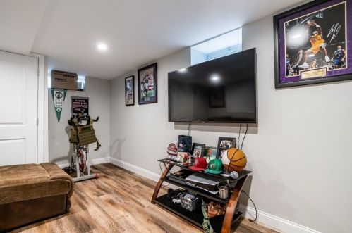 98 Bay Vw Ave, Quincy MA 02169-3101 exterior