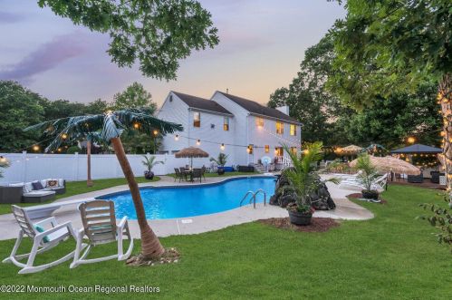 1 Highland Dr, Jackson Twp NJ 08527-1213 exterior