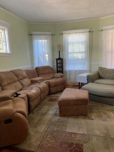 72 Everett St, Arlington MA 02474-6904 exterior