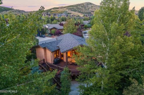 2702 Est Dr, Park City UT 84060-6878 exterior
