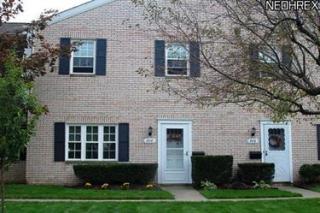 3718 Addington Ct, Cleveland, OH 44126-1252