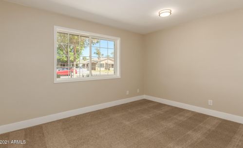 2337 Altadena Ave, Phoenix AZ 85028-1908 exterior