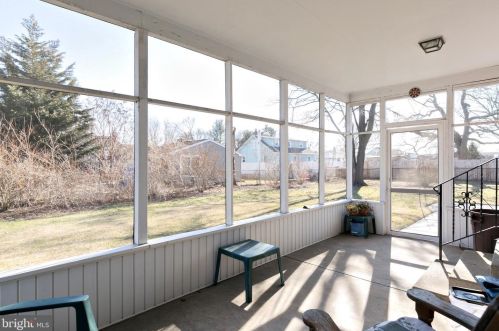 5 Cambridge Ave, Erial NJ 08081-1229 exterior