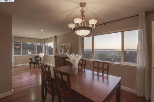 1476 Regent Dr, San Leandro CA 94577-5323 exterior