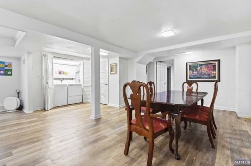 32 Deacon Pl, Cresskill NJ  07626-1139 exterior