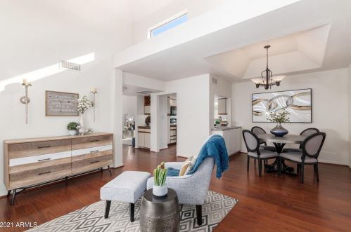 3015 Coolidge St, Phoenix, AZ 85016-5040