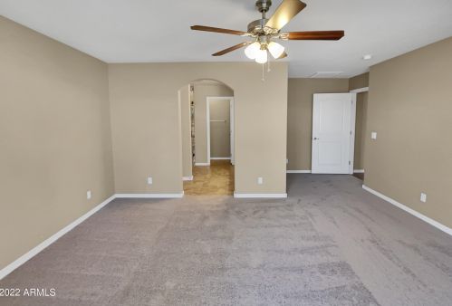 5521 27 Dr, Phoenix AZ 85045-2210 exterior