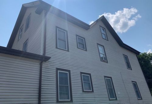 73 School St, Taunton MA 02780-3212 exterior