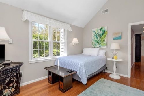 21 Franklin Rodgers Rd, Hingham MA 02043-2665 exterior