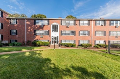 7 Tara Dr, Weymouth MA 02188-3214 exterior