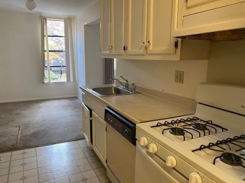 20 Shrewsbury Green Dr, Shrewsbury, MA 01545-3660