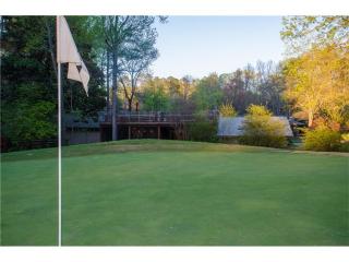 877 Hillwood Dr, Marietta, GA 30068-4122