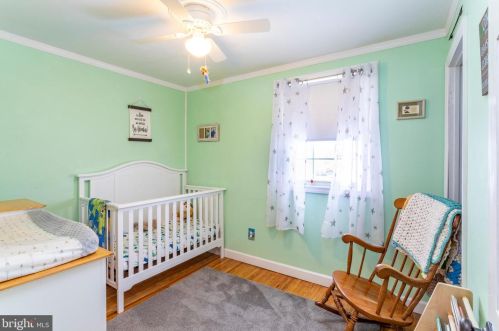 1037 Salem Ave, West Deptford NJ 08096-6062 exterior