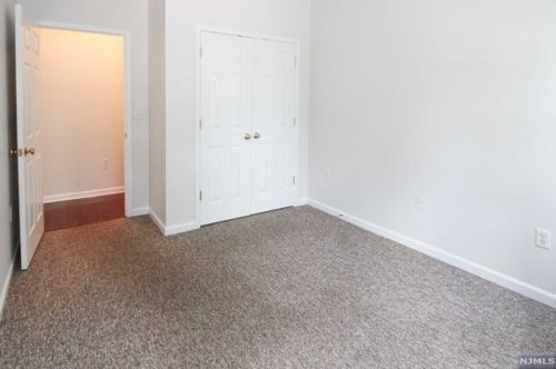 304 Freedom Ln, Belleville NJ 07109-5336 exterior