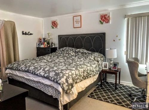 9 Montgomery St, Belleville NJ 07109-1305 exterior