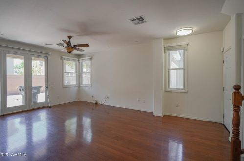 2131 Bowker St, Phoenix AZ  85040-3422 exterior