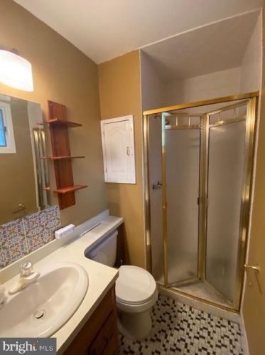 600 Chestnut Ave, West Deptford NJ 08097-1604 exterior