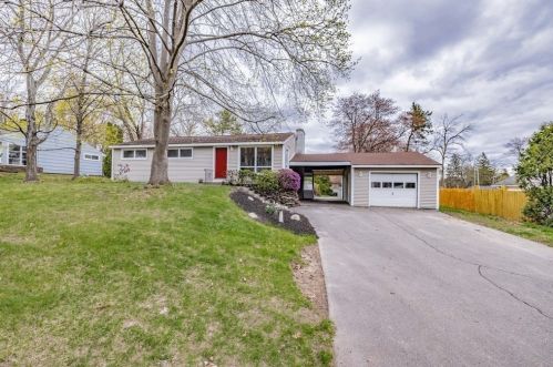 135 Main St, South Hadley MA  01075-2805 exterior