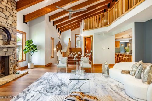 2505 Bear Holw Dr, Park City UT 84098-8524 exterior