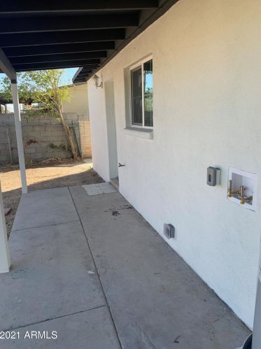 1332 Chambers St, Phoenix AZ 85040-4106 exterior