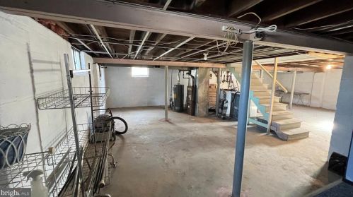 102 Military Dr, West Deptford NJ 08063-1506 exterior