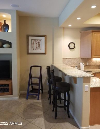 5122 34 Way, Phoenix AZ 85018-1548 exterior