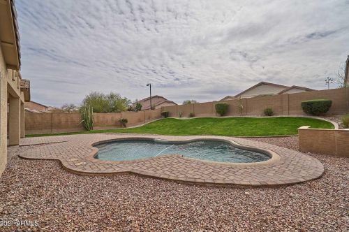 1813 Beautiful Ln, Phoenix AZ 85042-7073 exterior