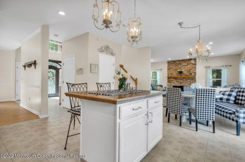 1 Highland Dr, Jackson Twp NJ 08527-1213 exterior