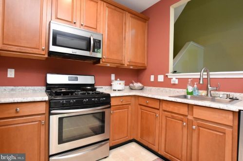 116 Cypress Ct, West Deptford NJ  08096-5154 exterior