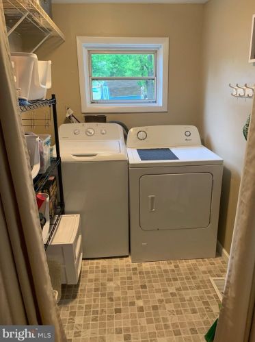 623 Wesley Ave, West Deptford NJ 08063-1247 exterior