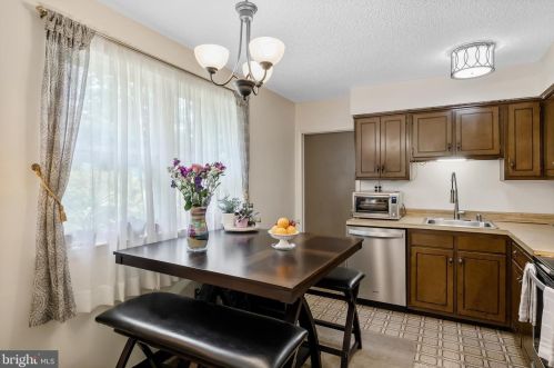 538 Elberne Ave, West Deptford NJ 08093-1715 exterior