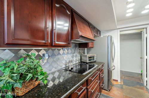 125 Beck Ln, Phoenix AZ 85032-4293 exterior