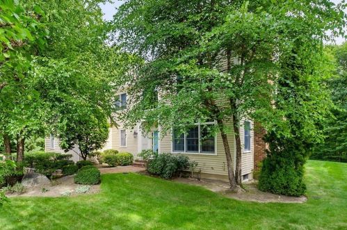 113 Cranbrook Dr, Holden, MA 01520-1475