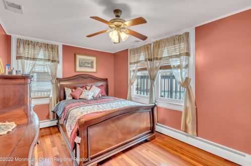 1326 Locust Dr, Tinton Falls NJ 07712-4911 exterior